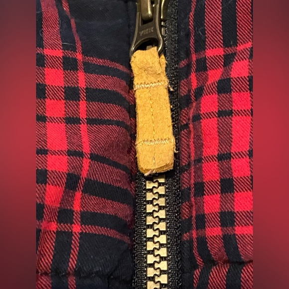 ❤️3/$12❤️ Carters size 5 plaid vest - Picture 4 of 6